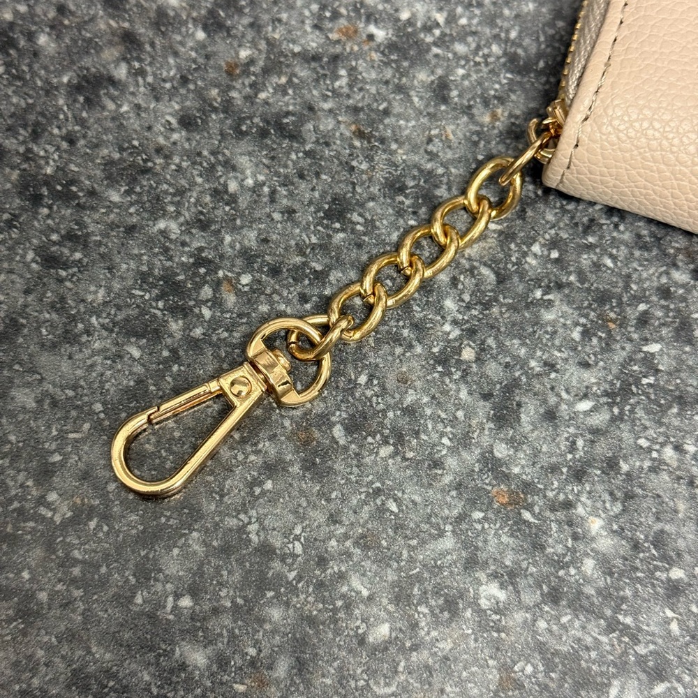 Anne Klein Curved Zipper Dome Coin/Card Holder Pouch Keychain Wallet Beige - Picture 3 of 13